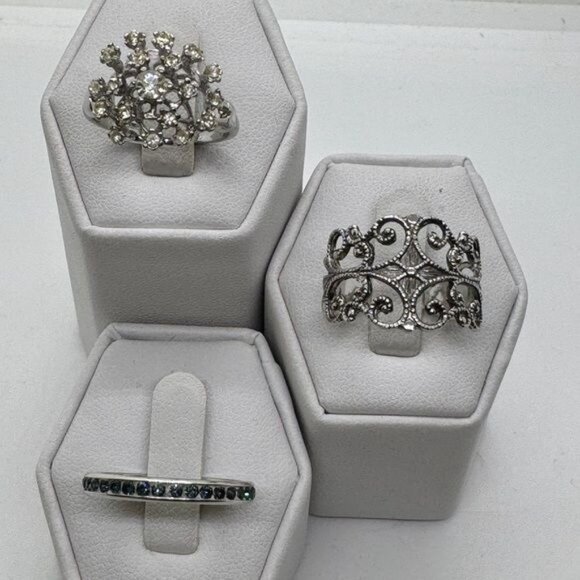 Lot of‎ 3 Silver Tone Rings sizes 8 9 10 Blue Band Crystals Wide - Picture 2 of 9